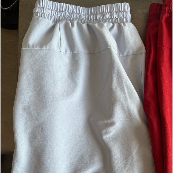 Lululemon Pace Breaker Shorts size Large. Like new. - Picture 3 of 4